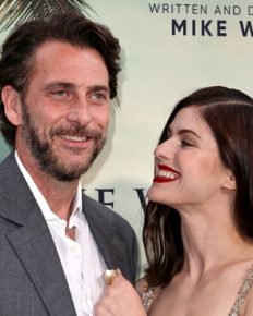 Alexandra Daddario and her engagement to Andrew Form!