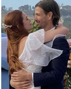 Bonnie Wright and Andrew Lococo had a traditional wedding, the actress shared the news on her Instagram!